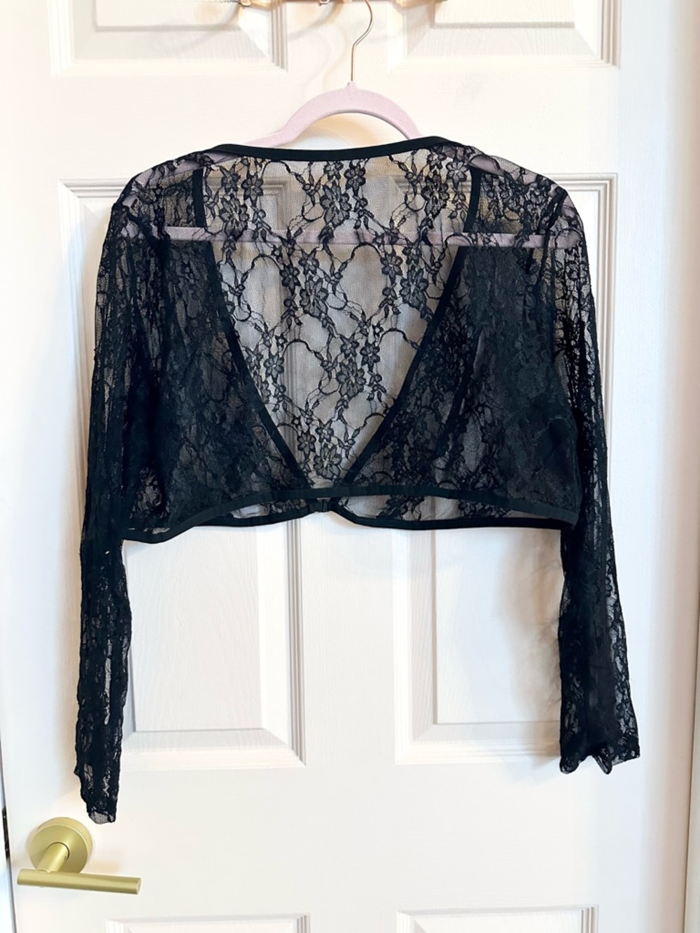 Black lace crop jacket - Picture 4 of 4
